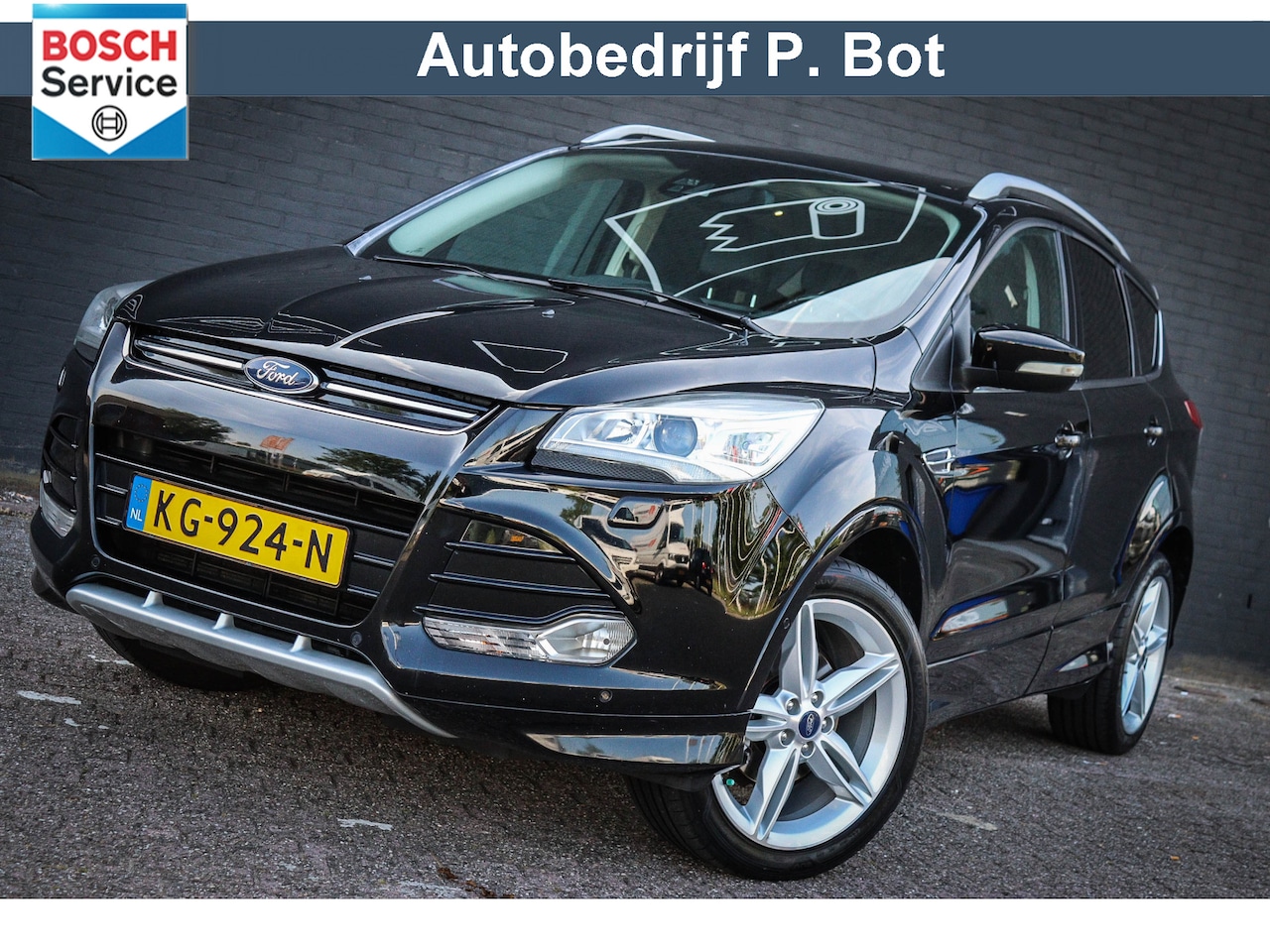 Ford Kuga - 1.5 Titanium Styling Pack /Panoramadak/Navi/Leder/Trekhaak - AutoWereld.nl