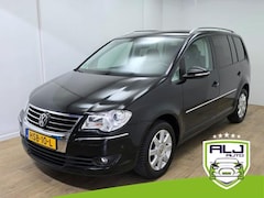 Volkswagen Touran - Occasion 1.4 TSI Highline automaat en 7 zits() | Tweedehands Touran 7 stoelen | Luxe uitvo