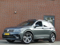 Volkswagen Tiguan - 2.0 TSI 4Motion 2 X R-Line / Trekhaak / Pano