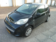 Peugeot 107 - 1.0-12V XR