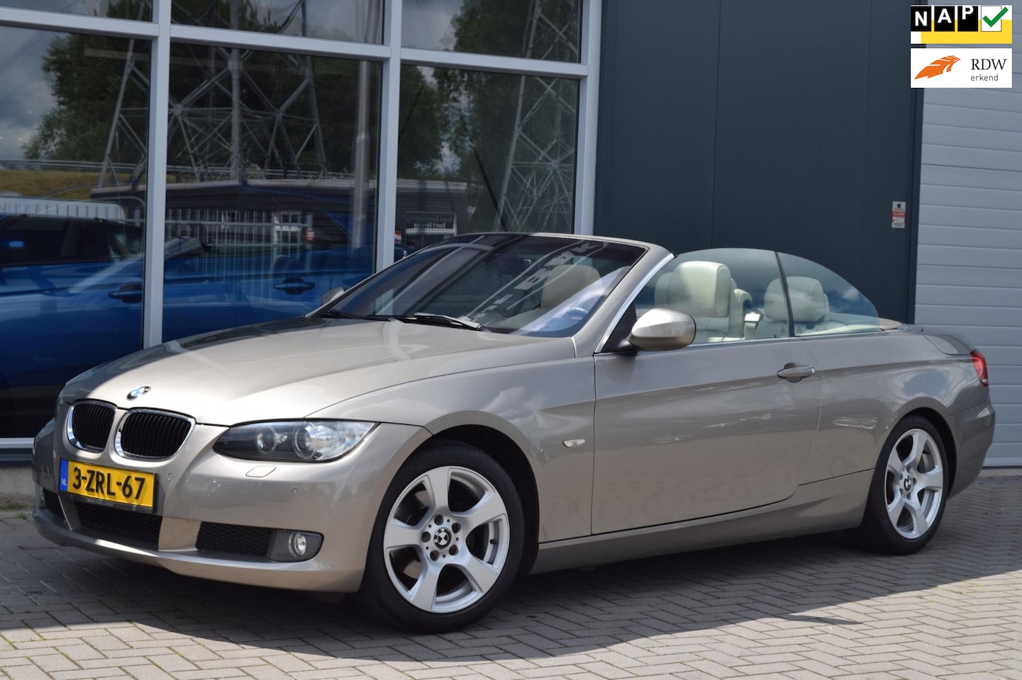BMW 3-serie Cabrio - 320i High Executive | Automaat | Navi | Leder | APK 3-2026 ! - AutoWereld.nl
