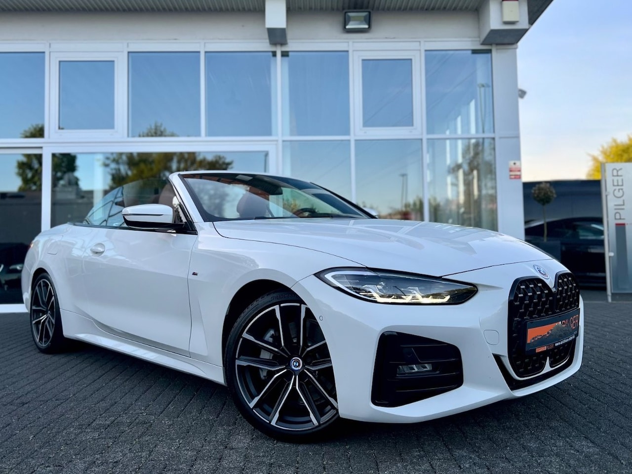 BMW 4-serie Cabrio - 430i M-SPORT ** LASER, NAVI+, INDIVIDUAL LEDER, 19-inch LMV, VERW. STUUR ** UNFALLFREI - Z - AutoWereld.nl