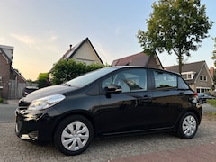 Toyota Yaris - 1.0 VVT-i Exclusive 73.000 km Dealer Onderhouden
