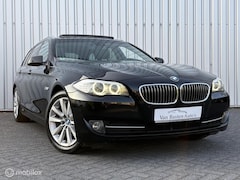 BMW 5-serie Touring - 523i High Exe | Aut | Pano | Youngtimer | Xenon | Navi | PDC | Volledige historie |