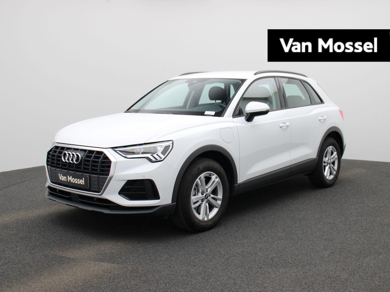 Audi Q3 - 45 TFSI e edition 245 PK | Navigatie | Stoelverwarming | Parkeersensoren | Dode hoek detec - AutoWereld.nl