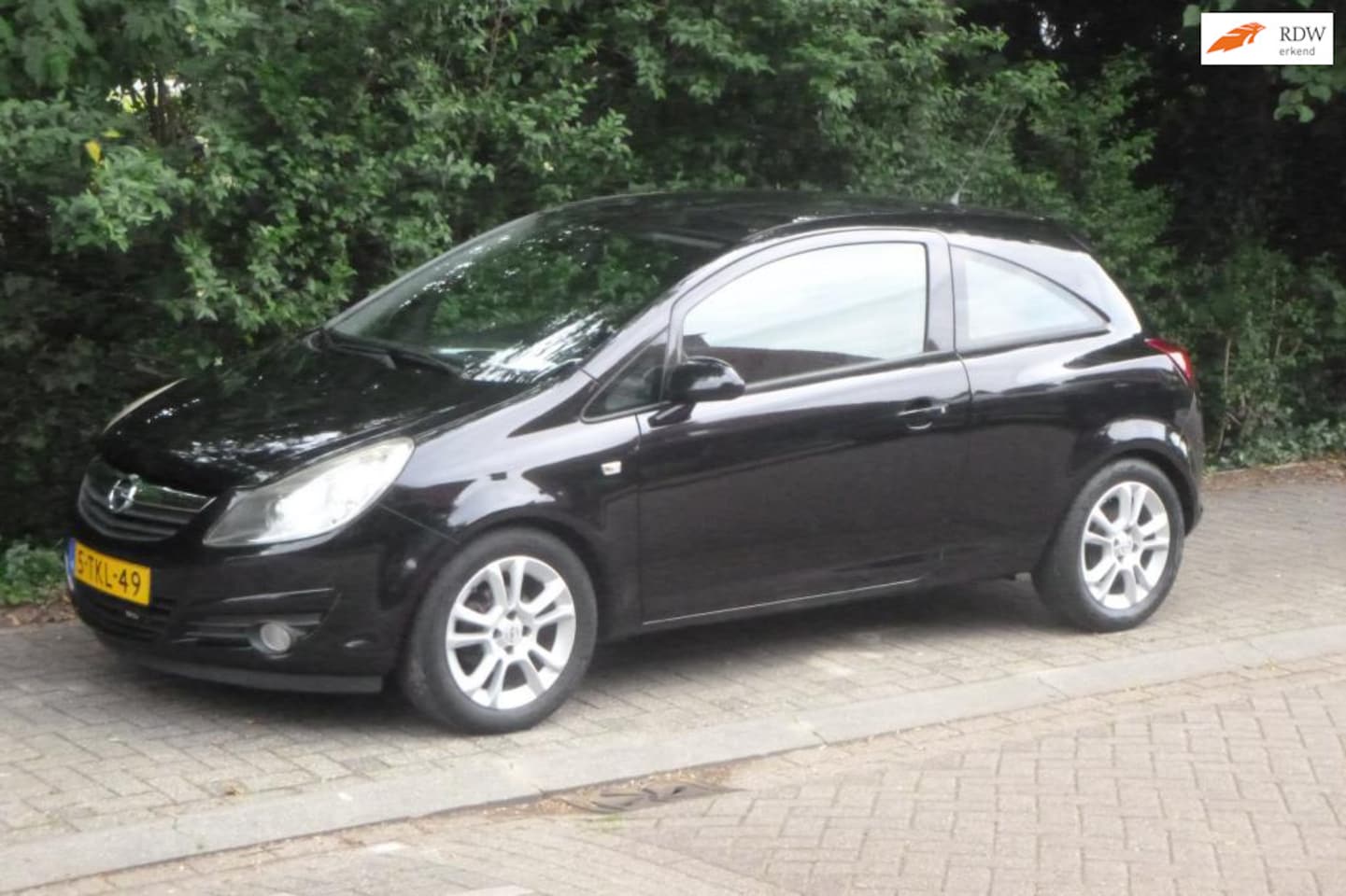 Opel Corsa - 1.4-16V Cosmo NWE APK RIJDT PERFEKT!!! - AutoWereld.nl