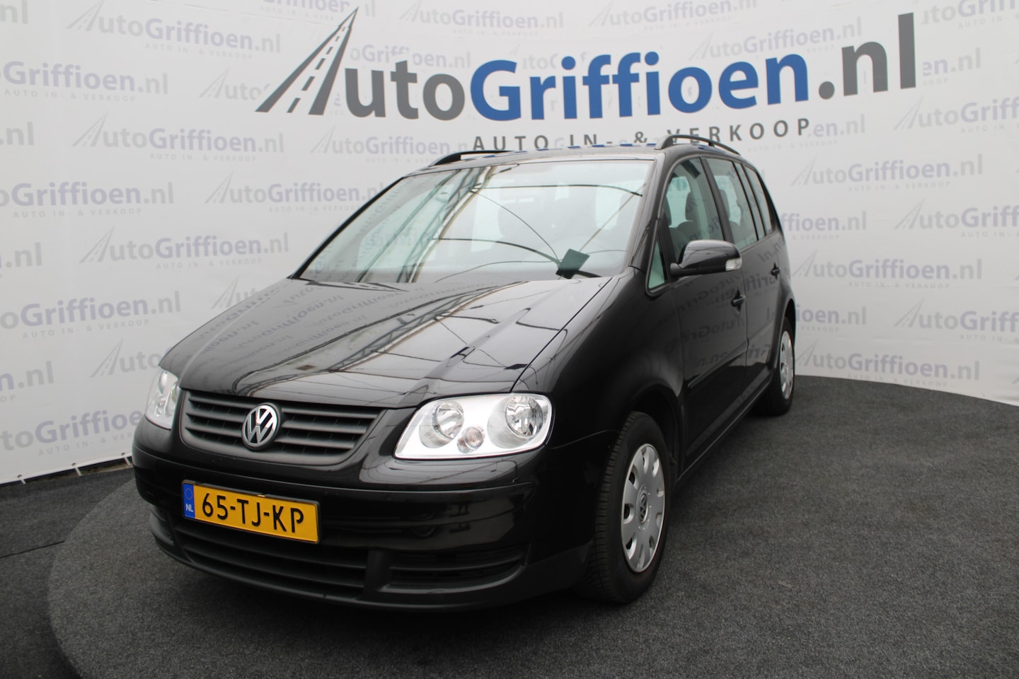 Volkswagen Touran - 1.6-16V FSI Optive I MPV met trekhaak - AutoWereld.nl