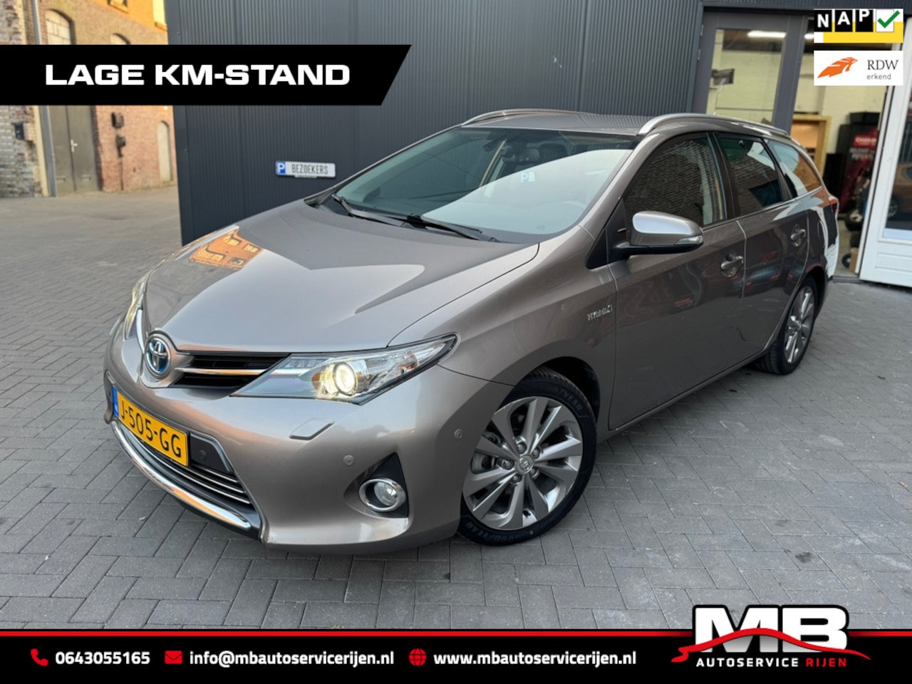 Toyota Auris Touring Sports - 1.8 Hybrid Executive 1.8 Hybrid Executive - AutoWereld.nl