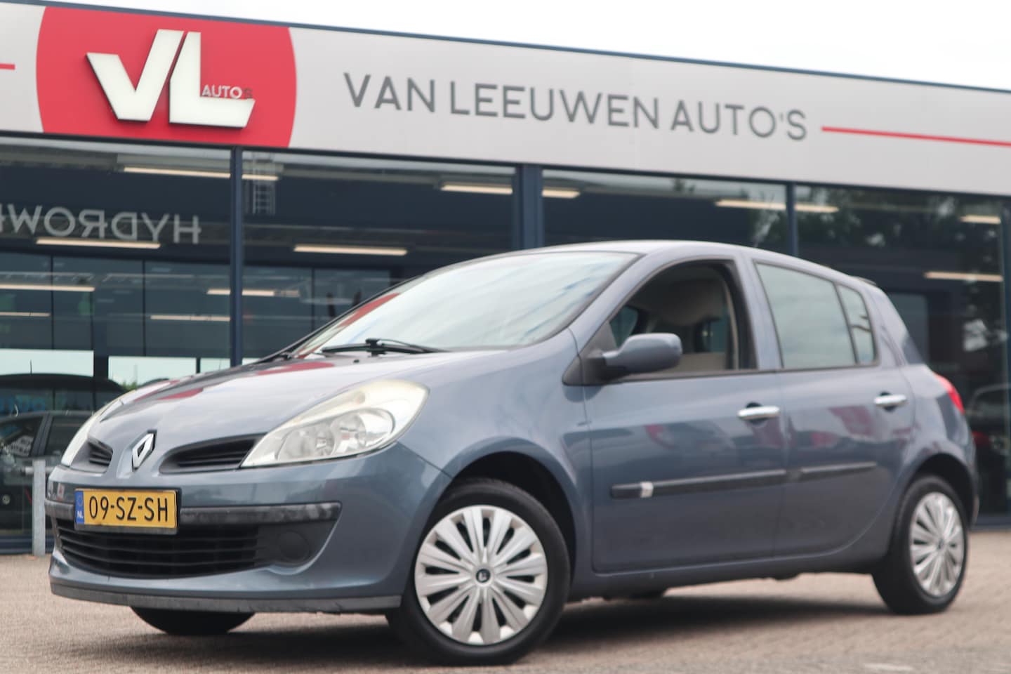 Renault Clio - 1.2-16V Authentique | Trekhaak | 5-deurs | Apk 20-09-2025 - AutoWereld.nl