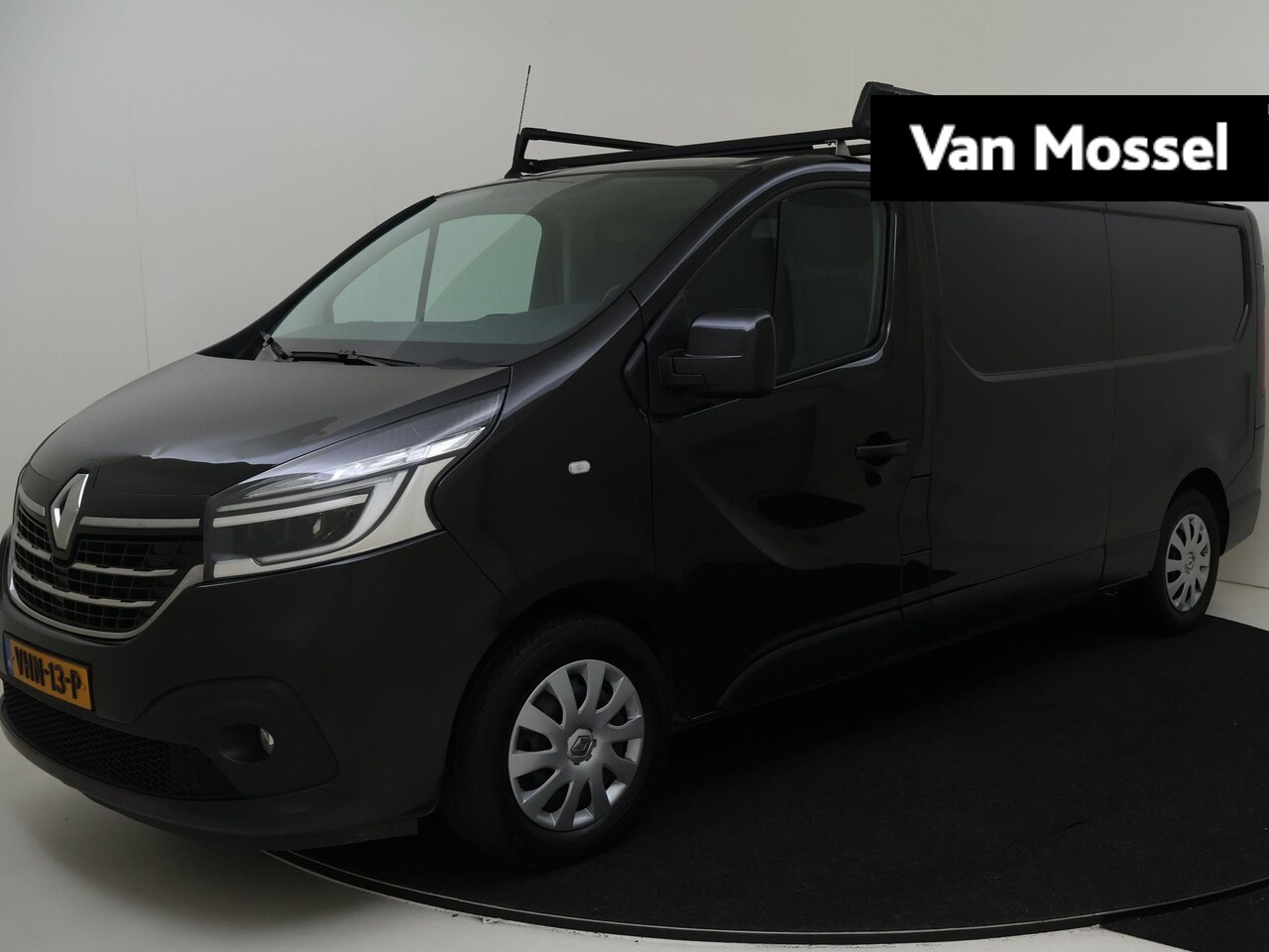Renault Trafic - 2.0 dCi 145 T29 L2H1 EDC Business | Automaat | Imperial | Trekhaak | Betimmering | Navigat - AutoWereld.nl