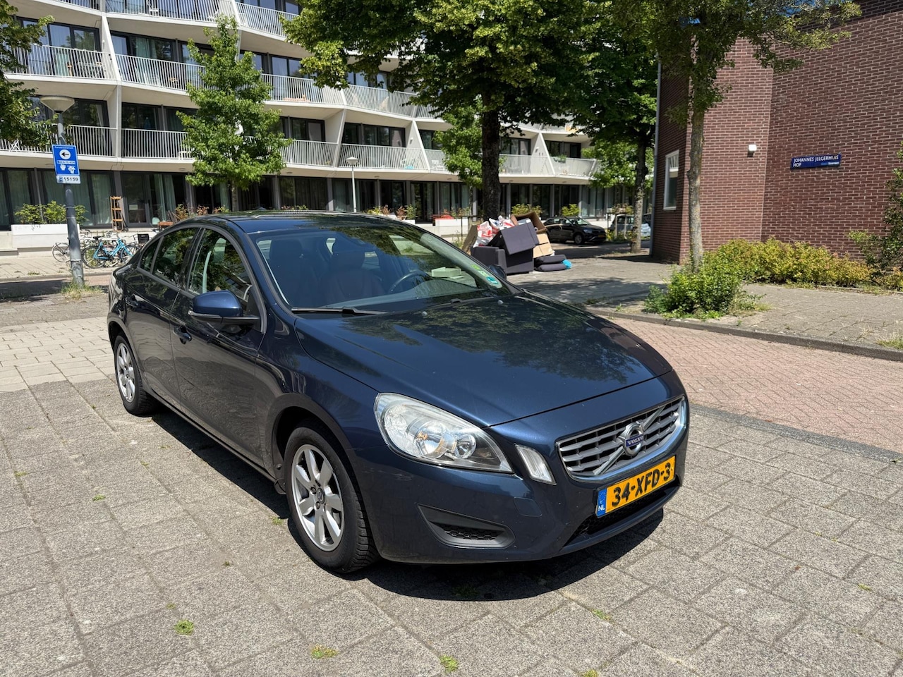 Volvo S60 - 1.6 T4 Kinetic NW APK 1-Eigenaar Bruin Leder NAP - AutoWereld.nl