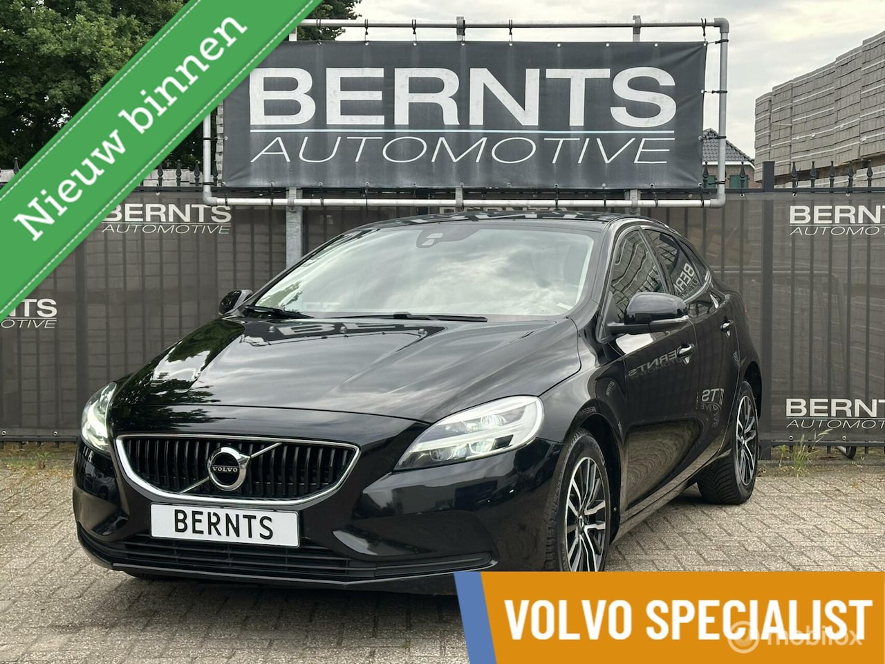 Volvo V40 - T2|Navigatie|Bluetooth|Parkeersensoren|Volvo on Call - AutoWereld.nl