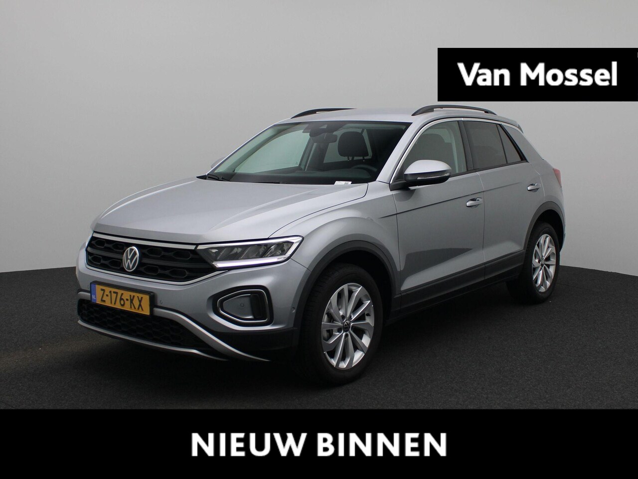 Volkswagen T-Roc - 1.0 TSI Life | Apple carplay | Airco | Cruise control | 17 Inch Velgen | Camera | - AutoWereld.nl