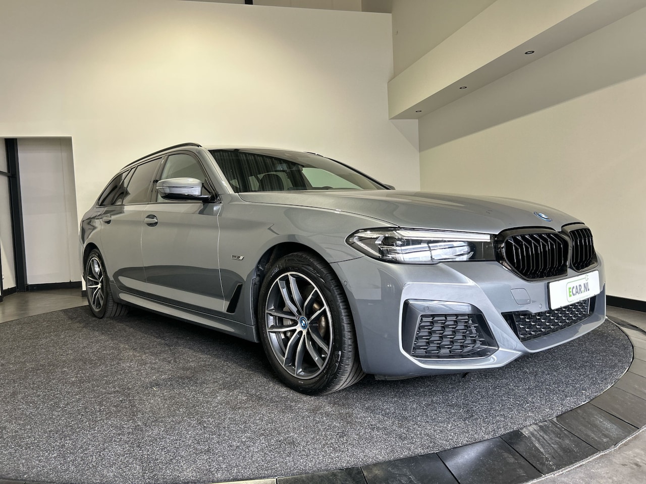 BMW 5-serie Touring - 530e Business Edition Plus | Live cockpit professional | Connected pack professional | - AutoWereld.nl