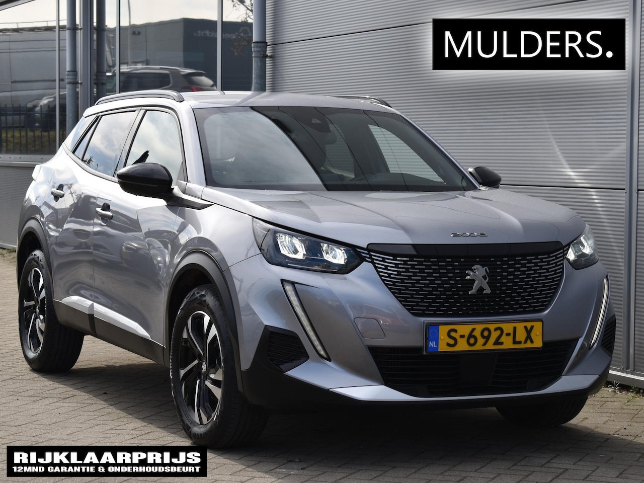 Peugeot 2008 - 1.2 PureTech Allure / navi / camera / led - AutoWereld.nl