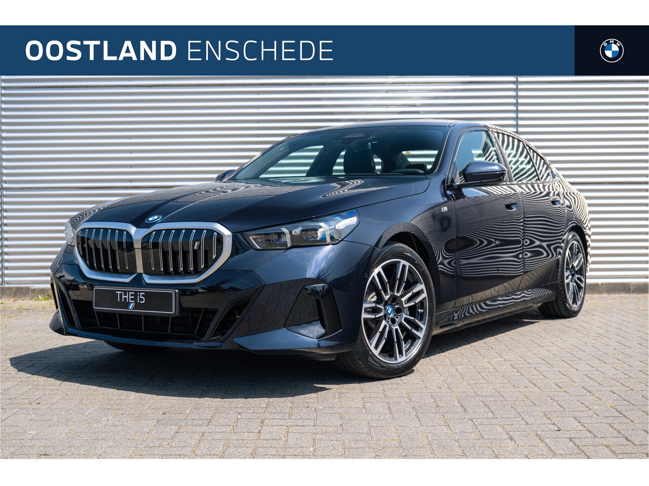 BMW i5 - eDrive40 High Executive M Sport / Adaptieve LED / Parking Assistant Plus / Comfort Access - AutoWereld.nl