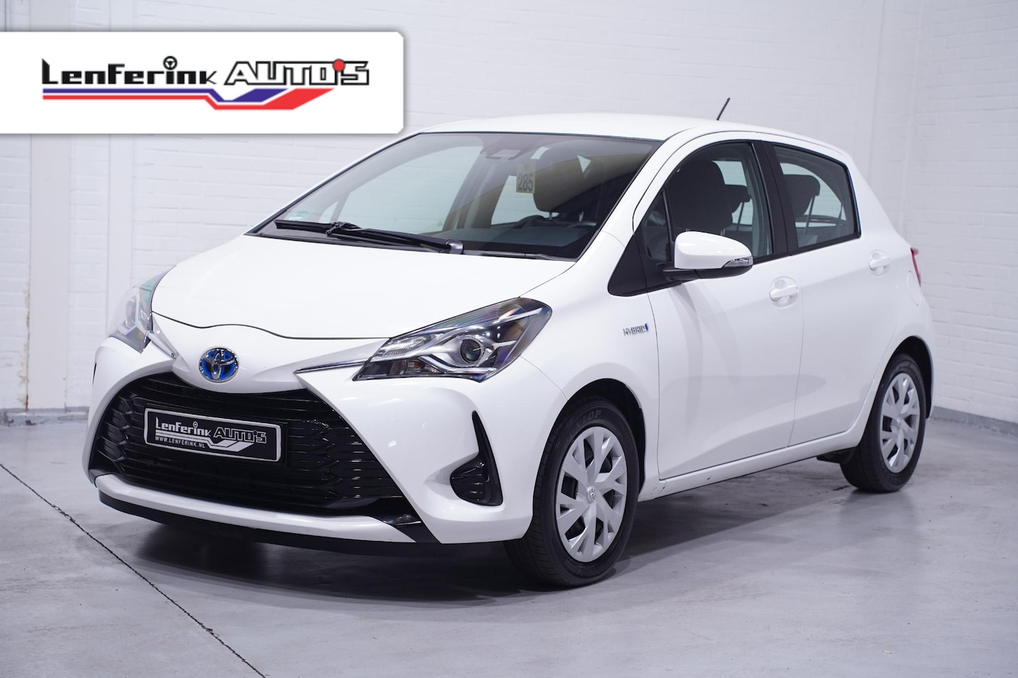 Toyota Yaris - 1.5 Hybrid 115 Active Navi Camera Clima - AutoWereld.nl