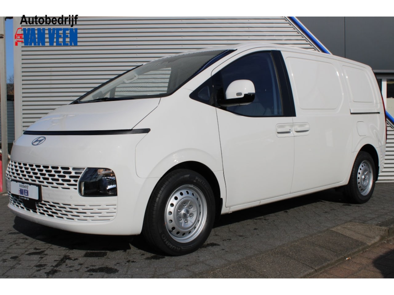 Hyundai Staria - 1.6 T-GDI HEV | 3 Zitplaatsen | Prijs ex BTW / BPM | Uit voorraa - AutoWereld.nl
