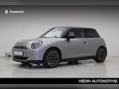 MINI Mini-Electric - 3-deurs Cooper SE Favoured 54.2 kWh | 18" | Driving Assistant Plus | Panorama | Harman Kar
