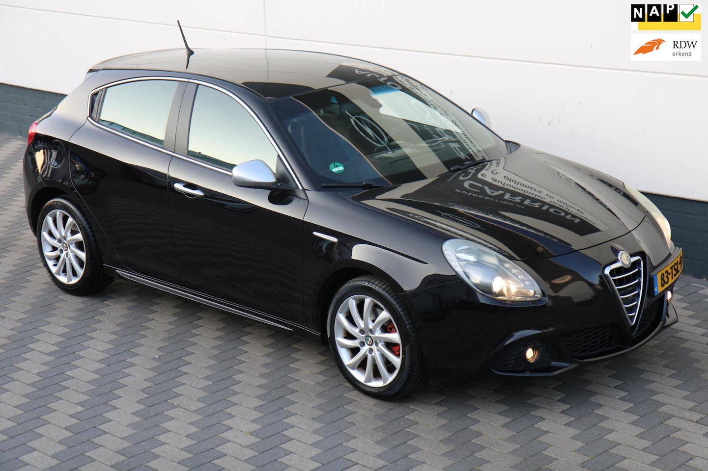 Alfa Romeo Giulietta - 2.0 JTDm Distinctive Carplay Clima NAP !! - AutoWereld.nl