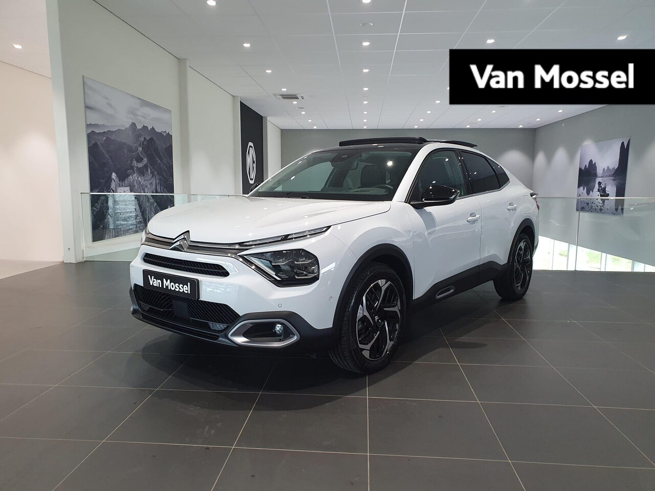 Citroën C4 X - 1.2 Hybrid 136 Max | AUTOMAAT | Panoramisch schuif kanteldak | 360 graden camera | Apple/A - AutoWereld.nl