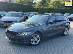 BMW 3-serie Touring - 320i Executive Sport|Nwe Ketting|Navigatie|Cruise control|Climate control|Nette staat