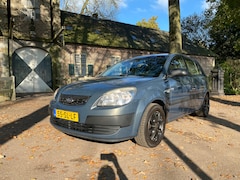 Kia Rio - 1.4 L Airco/Trekhaak/Isofix Zeer netjes