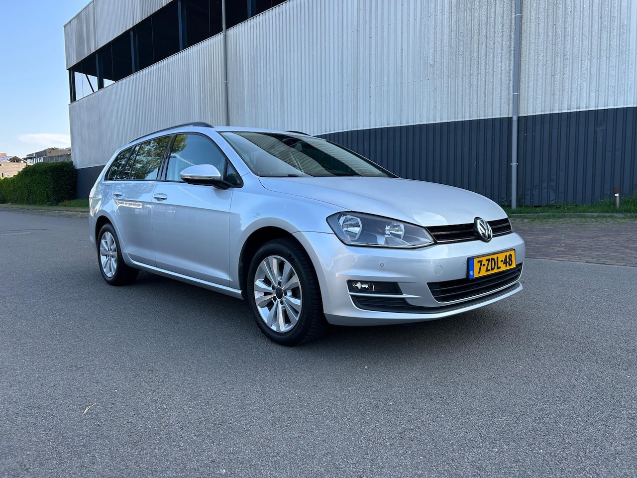 Volkswagen Golf Variant - 1.2 TSI Navi/Pdc/Bluetooth/Trekhaak - AutoWereld.nl