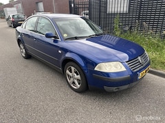 Volkswagen Passat - 2.0-20V Comfortline