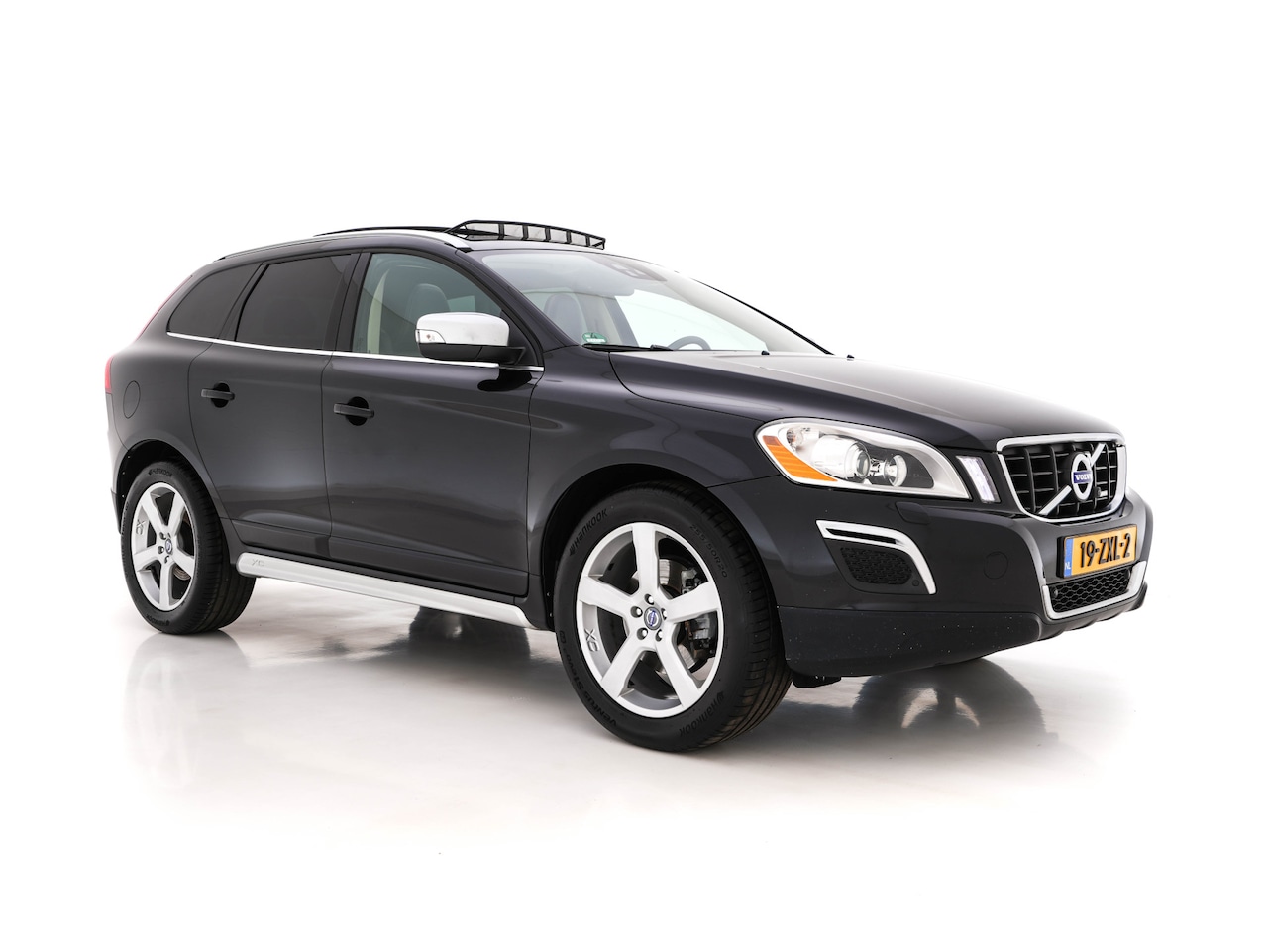 Volvo XC60 - 2.4 D5 AWD R-Design Aut. *PANO | FULL-LEATHER | XENON | NAVI-FULLMAP | PREMIUN-SOUND | CAM - AutoWereld.nl