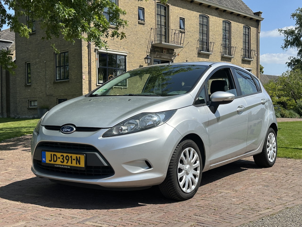Ford Fiesta - 1.25 Ghia 5 deurs * inruil mogelijk - AutoWereld.nl