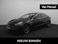 Tesla Model 3 - 60 kWh Standard Plus RWD | 1e-Eigenaar | Panoramadak | Leder | 18'' Velgen | Led Koplampen