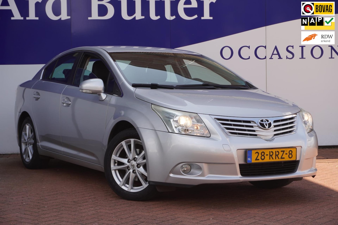 Toyota Avensis - 1.8 VVTi Business / Camera / Vol-Leder / Navi / = ZEER NET = DEALER ONDERHOUDEN !! - AutoWereld.nl