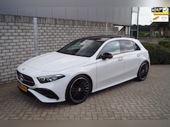 Mercedes-Benz A-klasse - 200 AMG Line Premium Plus Autom Panodak Head-Up Navi Camera Clima Adaptieve Cruise 2x PDC