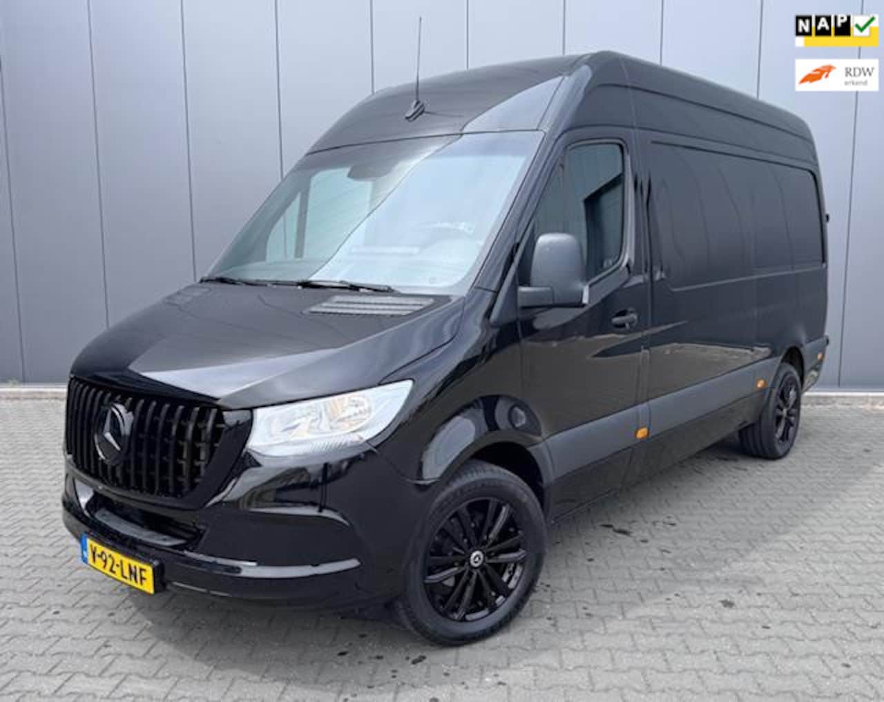 Mercedes-Benz Sprinter - 317 CDI L2H2 AUTOMAAT CAMERA ÁPPEL CAR PLAY - AutoWereld.nl