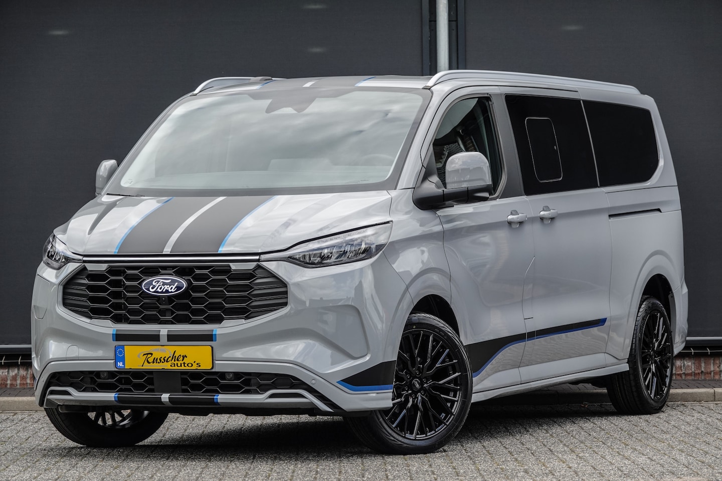 Ford Tourneo Connect - Custom L2H1 2.5 PHEV 233Pk Aut. | Sport | Plug In Hybrid | 8-Persoons | 360° Camera | 2xSc - AutoWereld.nl
