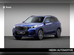 BMW iX1 - xDrive30 67 kWh | Head up | Comfort Access | Driving Assistant Professional | Stoelverwarm