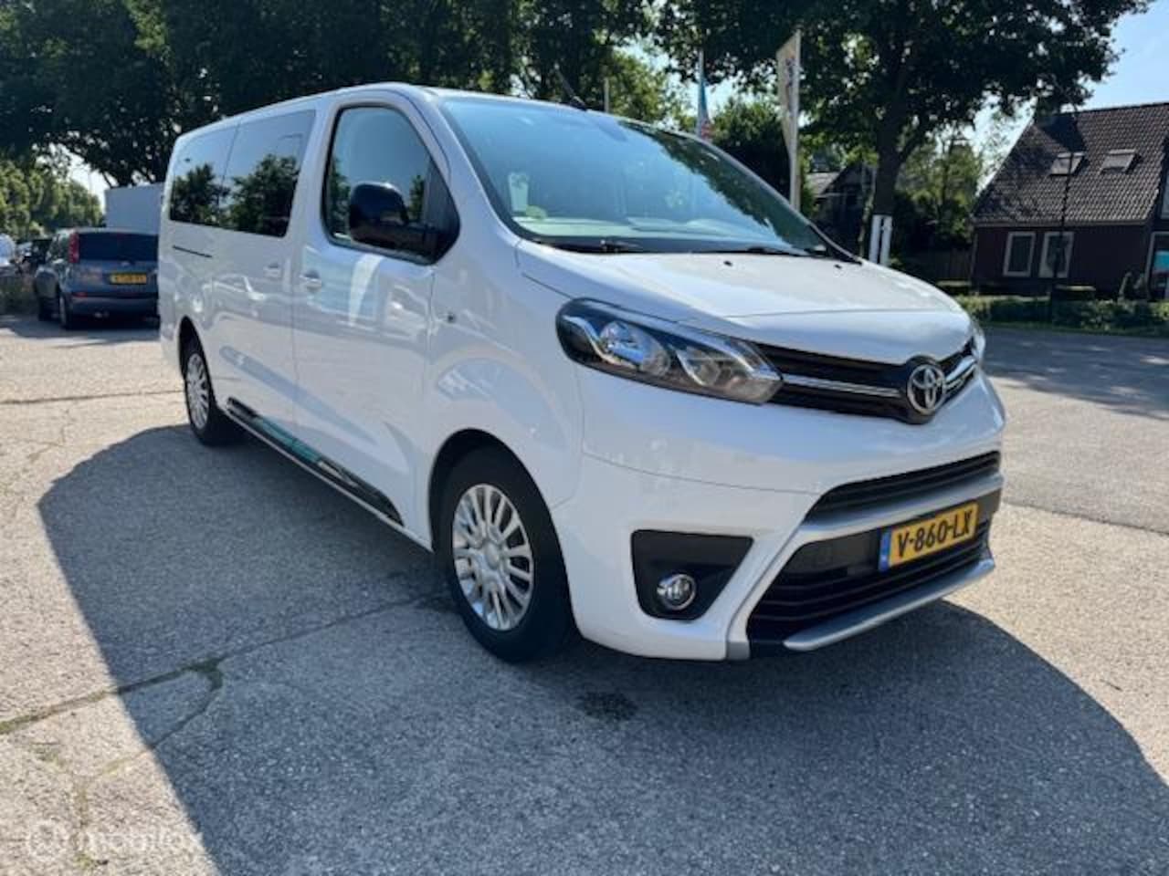 Toyota ProAce - 2.0D L2H1 DC Long Professional - AutoWereld.nl