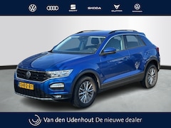 Volkswagen T-Roc - 1.0 TSI 110pk Style Navigatie Clima
