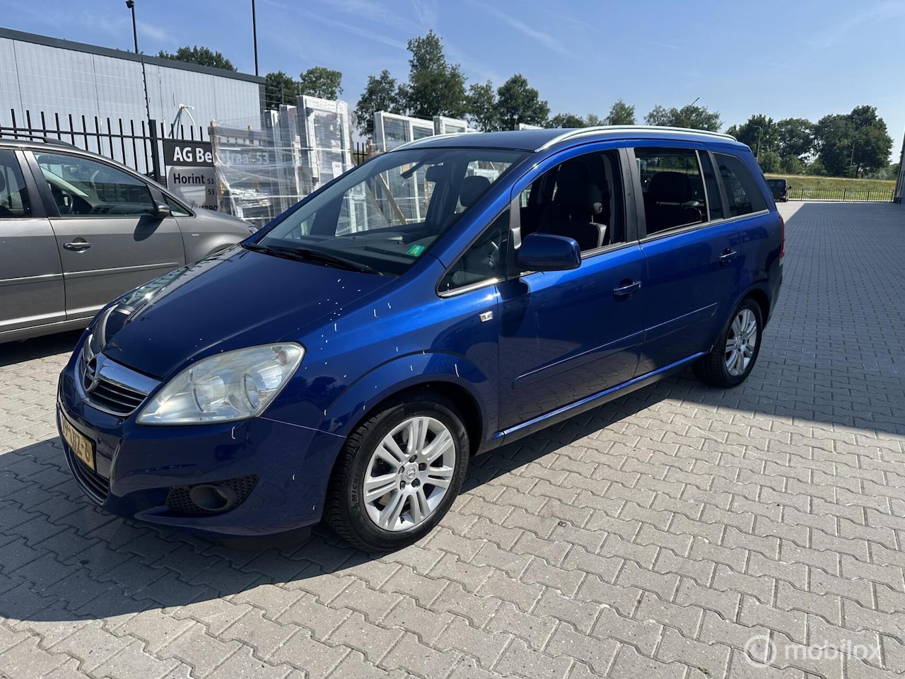 Opel Zafira - 2.2 Cosmo 7 persoons - AutoWereld.nl