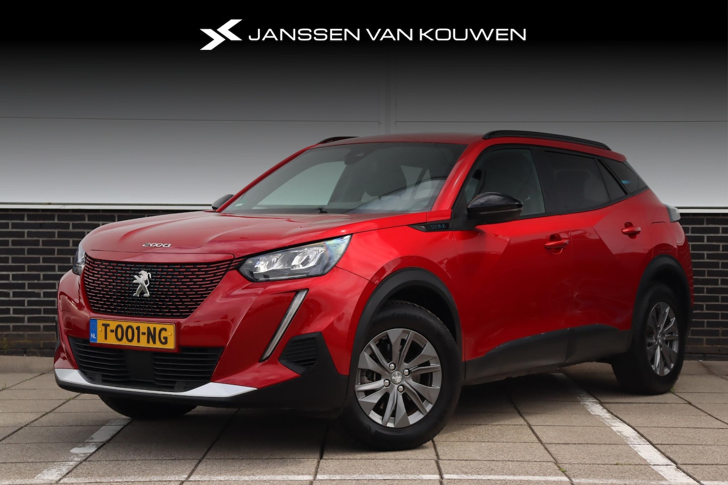 Peugeot e-2008 - EV Style 50 kWh * Camera * Navigatie * Lage Km stand - AutoWereld.nl