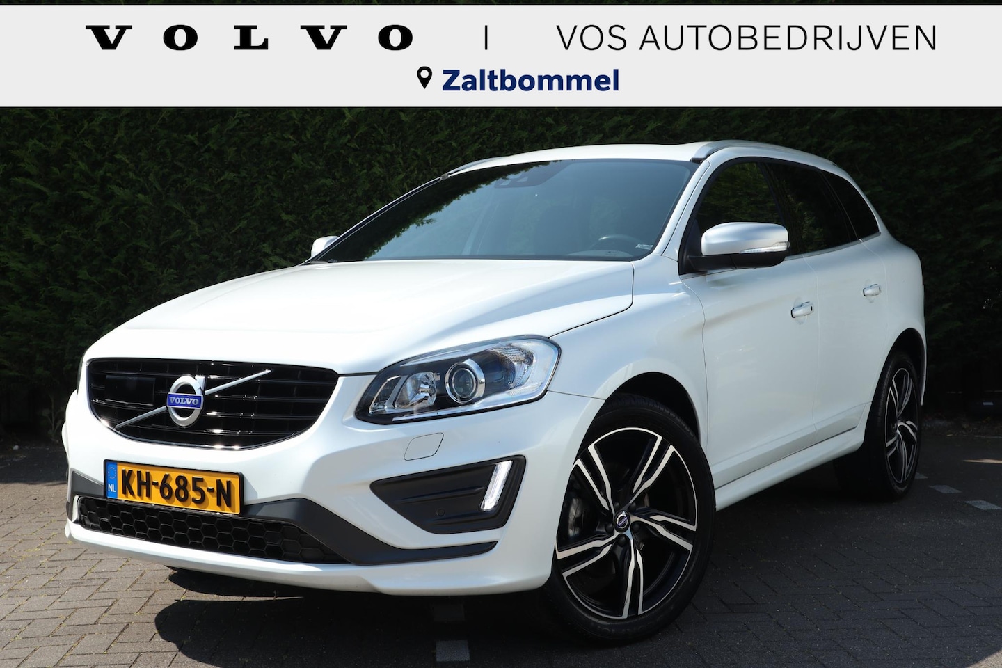 Volvo XC60 - 2.0 T5 FWD R-Design | ACC BLIS | PANO | XENON | 20'' | SPORTLEDER | DEALER ONDERHOUDEN | - AutoWereld.nl