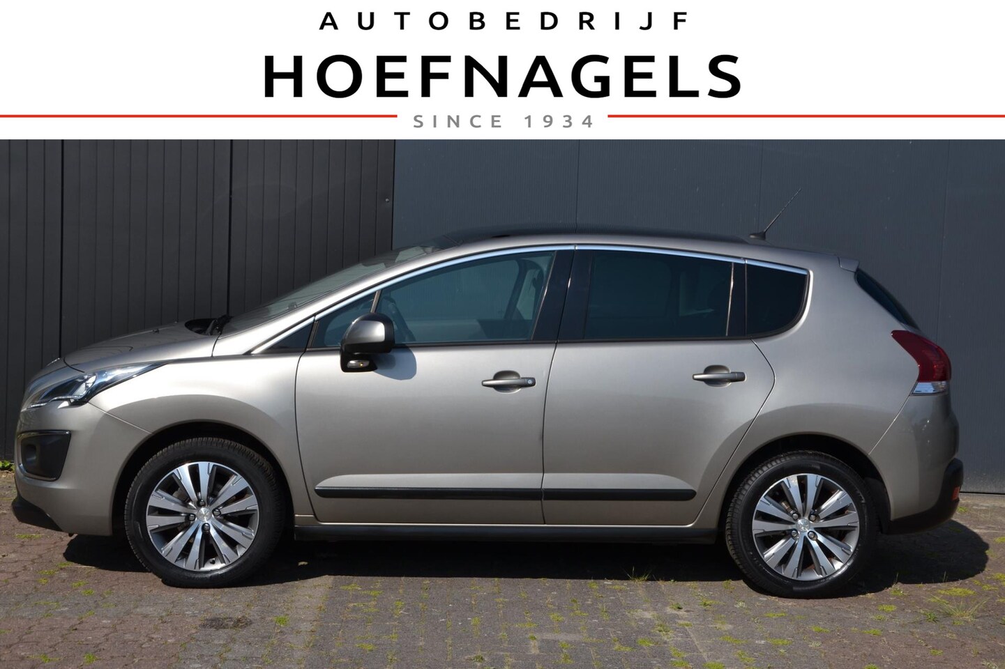 Peugeot 3008 - 1.6 VTi Style * Navigatie / Camera * Panoramadak * 120 pk benzine - AutoWereld.nl