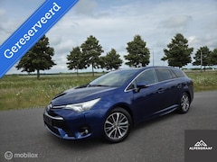 Toyota Avensis Touring Sports - Pano 1.8 VVT-i Executive Dealeronderhouden Pano|Camera|Stoelverwarming|Navi|