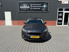 Ford Focus Wagon - 1.5 Titanium Edition ST LINE