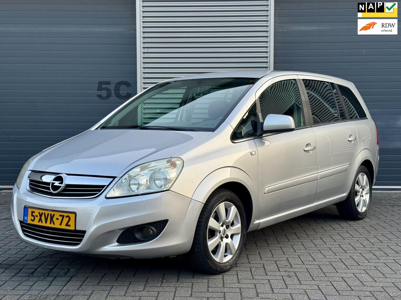 Opel Zafira - 1.8 111 Years Edition Automaat/APK/CRUISE - AutoWereld.nl