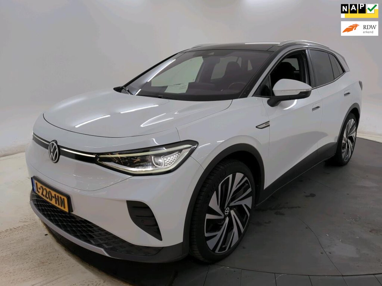 Volkswagen ID.4 - Max 77 kWh | SOH 92% | PANORAMADAK | 360 Camera | Dealer Onderhouden | 1e Eigenaar | 21 In - AutoWereld.nl