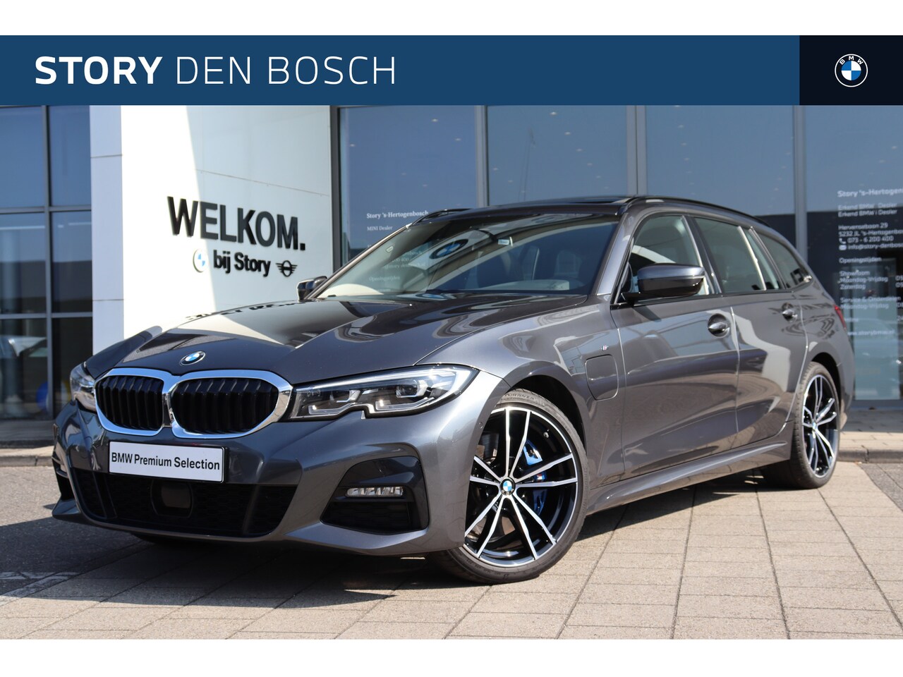 BMW 3-serie Touring - 330e High Executive M Sport Automaat / Panoramadak / Trekhaak / Sportstoelen / Achteruitri - AutoWereld.nl