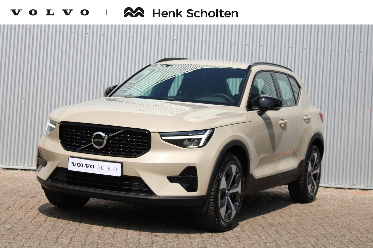 Volvo XC40 - 2.0 B4 Plus Black Edition | Achteruitrijcamera | Google services | Elektrisch bedienbare s - AutoWereld.nl