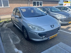 Peugeot 307 - 1.6-16V Premium NIEUWE APK / LEES ADV